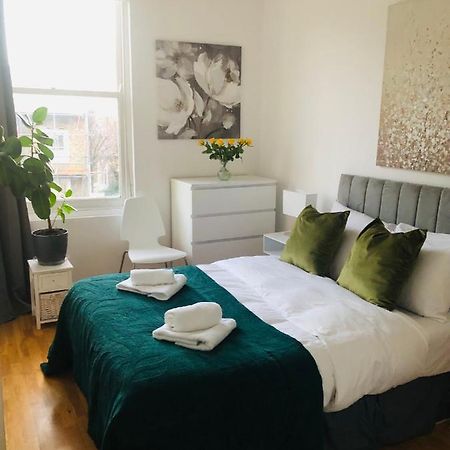 20 Min To Central London- 2 Bedrooms Apartment ภายนอก รูปภาพ