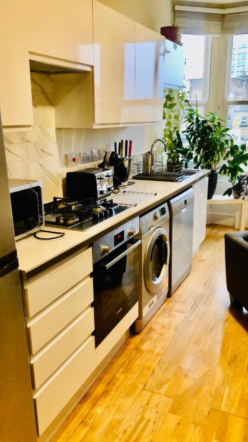 20 Min To Central London- 2 Bedrooms Apartment ภายนอก รูปภาพ