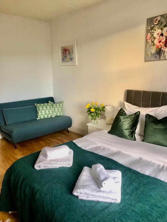 20 Min To Central London- 2 Bedrooms Apartment ภายนอก รูปภาพ